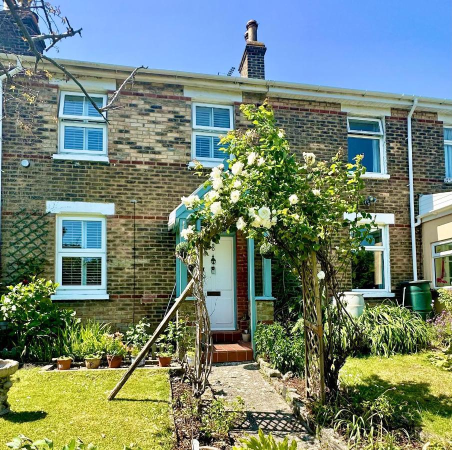 Garden Cottage - 3 Bedroom Close To Town And Beach Bournemouth Exteriér fotografie
