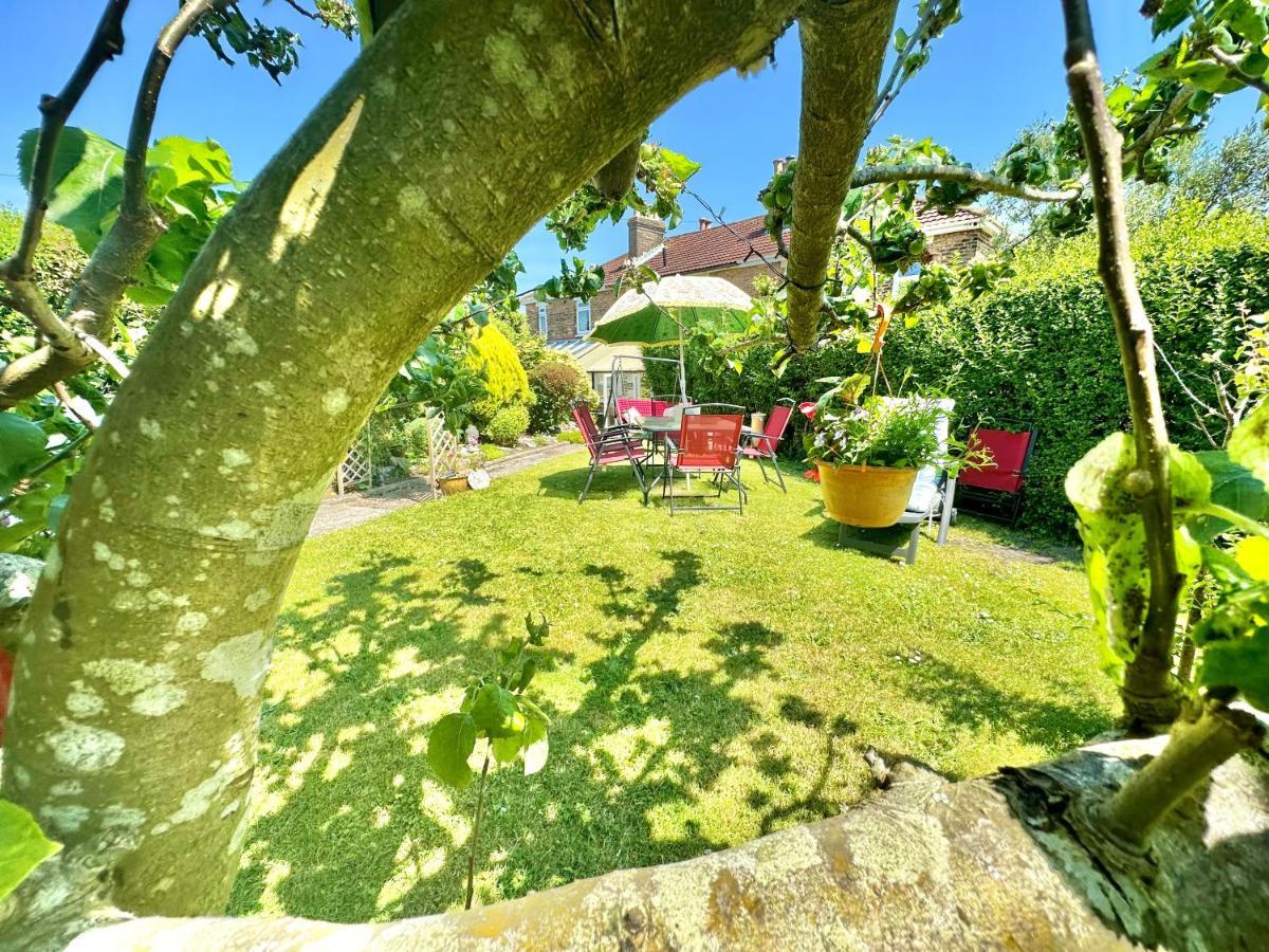 Garden Cottage - 3 Bedroom Close To Town And Beach Bournemouth Exteriér fotografie