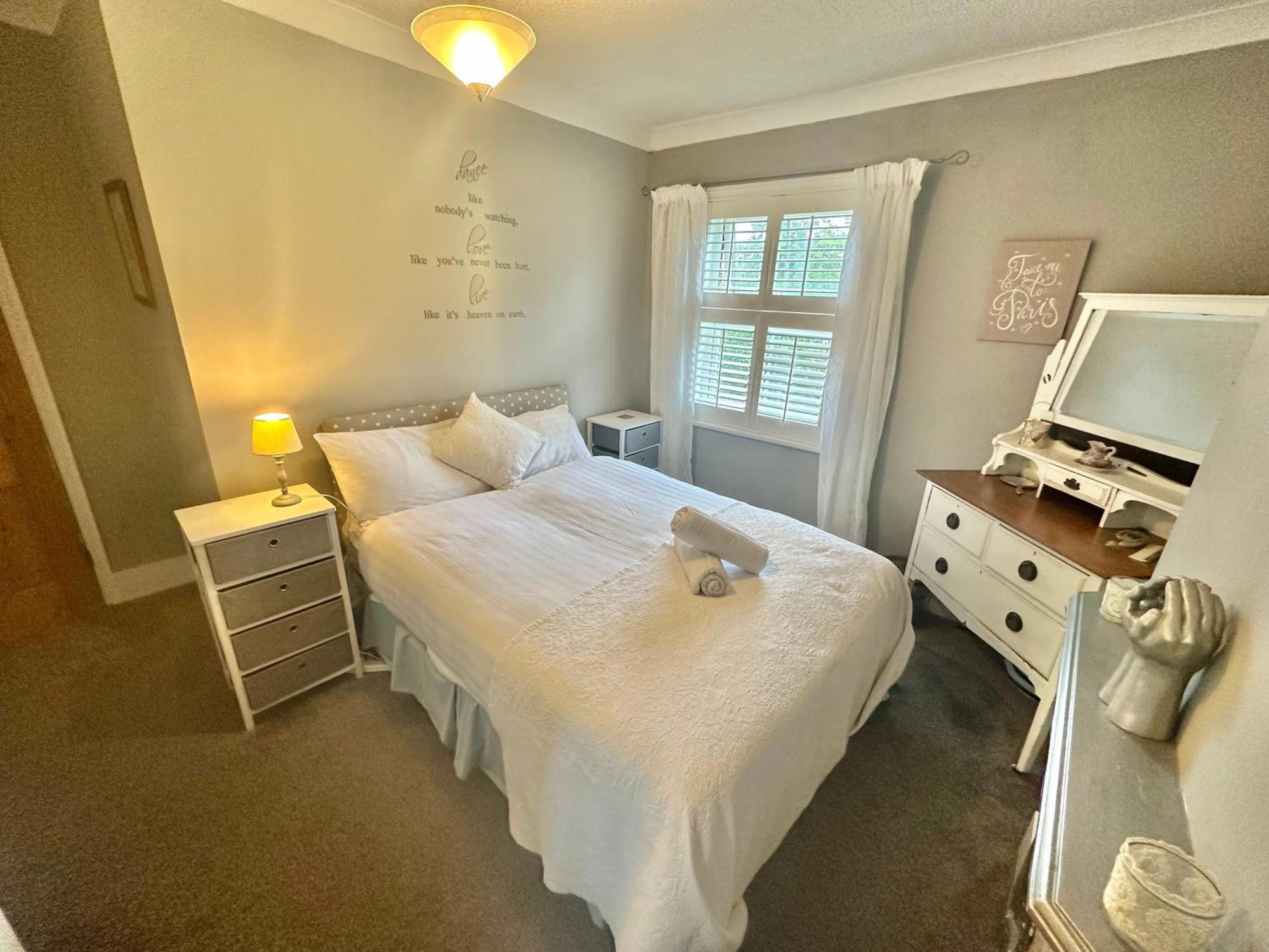 Garden Cottage - 3 Bedroom Close To Town And Beach Bournemouth Exteriér fotografie
